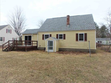 19 Maplecrest St, Newmarket, NH 03857 - photo 4