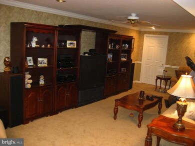 11516 Pebblecreek Dr, Lutherville Timonium, MD 21093 - photo 5