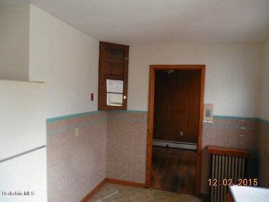 4 Kitchen 2