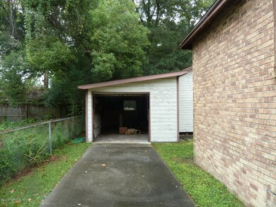 1073 Murray Dr, Jacksonville, FL 32205 - photo 3