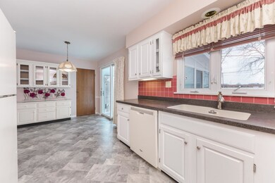 unlisted-address, Pontiac, IL 61764 - photo 7