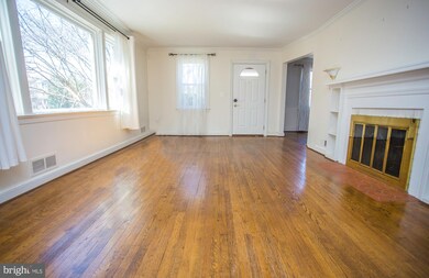 7007 Haycock Rd, Falls Church, VA 22043 - photo 5