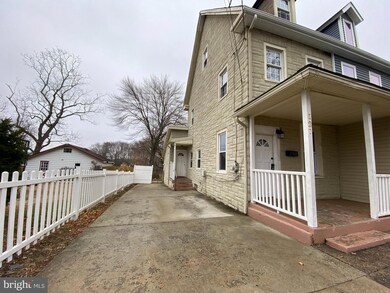 127 Shreve St, Mount Holly, NJ 08060 - photo 2