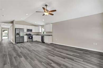 123 Woodland Dr, Winter Haven, FL 33881 - photo 4