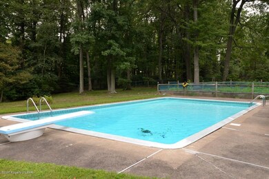 19 Wilkes Ln, Mountain Top, PA 18707 - photo 3