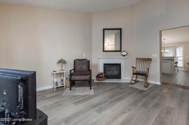 6931 Arbor Manor Way, Louisville, KY 40228 - photo 4