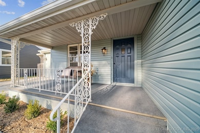 522 E 6th St, Claremore, OK 74017 - photo 2