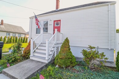 15 Puritan St, South Dartmouth, MA 02748 - photo 4