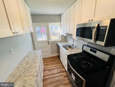 5490 Oakland Rd, Halethorpe, MD 21227 - photo 6