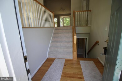 1012 Dulaney Mill Dr, Frederick, MD 21702 - photo 2