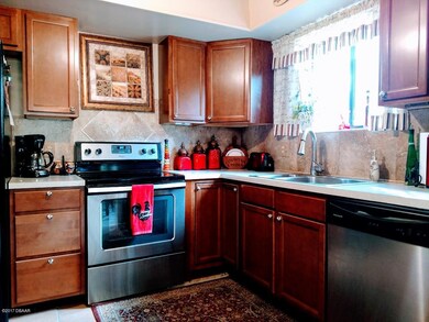 122 Kitchen