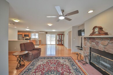 102 Oakridge Ct, Hawley, PA 18428 - photo 4