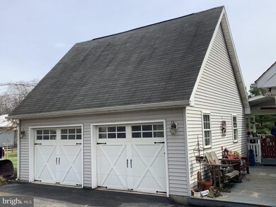 2348 Runnymeade Rd, Bunker Hill, WV 25413 - photo 2