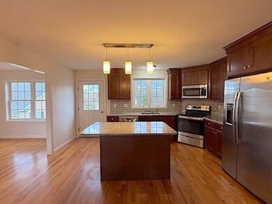 121 Robin Hill Rd unit B, Groton, MA 01450 - photo 4