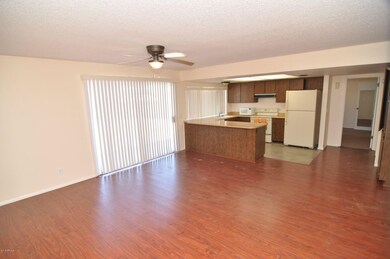 4 Family Room toward kitchen