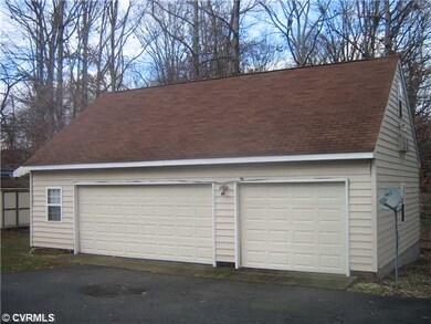 Parking Lot/Garage