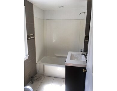 7 W Kenneth St, Lawrence, MA 01843 - photo 4