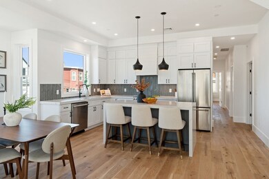 35 Richardson St unit 2, Somerville, MA 02145 - photo 2