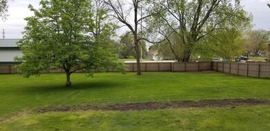 112 9th back yard2
