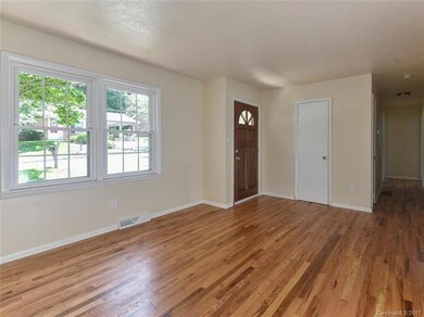 10 Brook St, Asheville, NC 28803 - photo 4