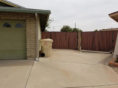 4505 W Golden Ln, Glendale, AZ 85302 - photo 3