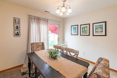 905 N Field Stone Dr, Lawrence, KS 66049 - photo 7