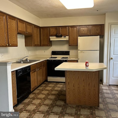 2024 S Anvil Ln, Temple Hills, MD 20748 - photo 3