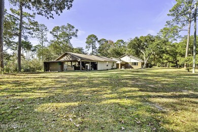 16100 Bayou Cocoa Point Dr, Kiln, MS 39556 - photo 4