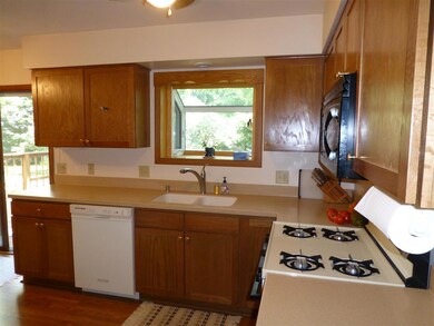 130 S Oak St, Oregon, WI 53575 - photo 5