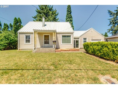 801 E 9th St, Newberg, OR 97132 - photo 5