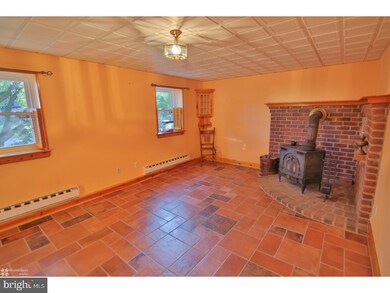 1820 Maumee Ave, Allentown, PA 18103 - photo 3
