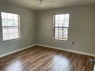 3806 Rebecca St, Houston, TX 77021 - photo 3