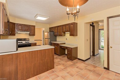Plenty of counterspace, plus a built-in planning d