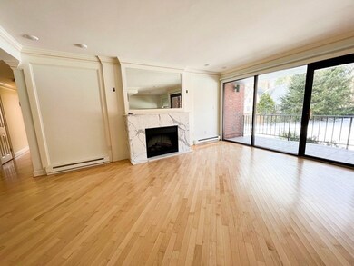 Wellesley Green Condominiums unit 210, Wellesley, MA 02482 - photo 2
