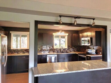 1950 Regina Way, Grants Pass, OR 97527 - photo 4