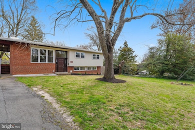 3325 Nevius St, Falls Church, VA 22041 - photo 2