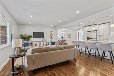 847 Regency Ct, Toms River, NJ 08753 - photo 5