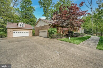 12003 Turf Ln, Reston, VA 20191 - photo 5