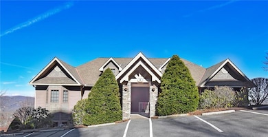 Reserve II Unit 8C - Close to Ski Slopes