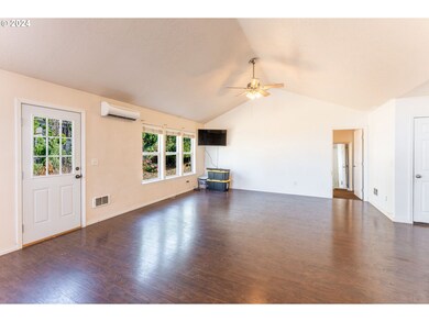 410 Waddell Ave, Amity, OR 97101 - photo 6