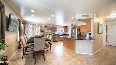 Kitchen dining 1