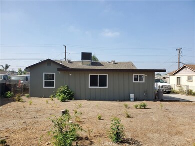 14764 Iris Dr, Fontana, CA 92335 - photo 3