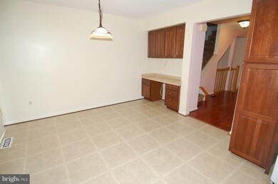 9302 Frensham Ct, Laurel, MD 20708 - photo 6