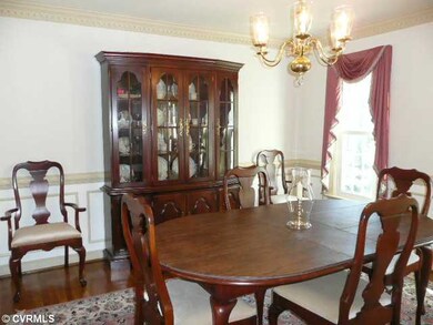 Dining Room - Dining Room with Hardwood Floor and 