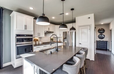 4004 Delta Rose St, Houston, TX 77018 - photo 2