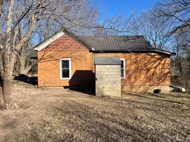 FB3FB5D0-595C-44E7-8EA9-AA171813EC8F