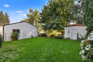 1818 Gary St NE, East Wenatchee, WA 98802 - photo 7