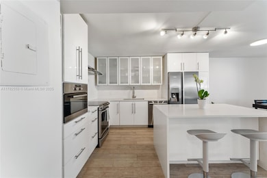 5845 Collins Ave unit 204, Miami Beach, FL 33140 - photo 4