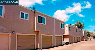 3712 Willow Pass Rd unit 32, Concord, CA 94519 - photo 2