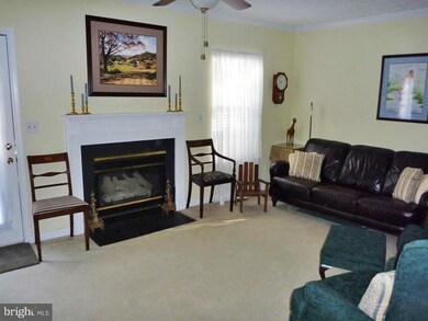 207 Bentley Ct, Stafford, VA 22554 - photo 4